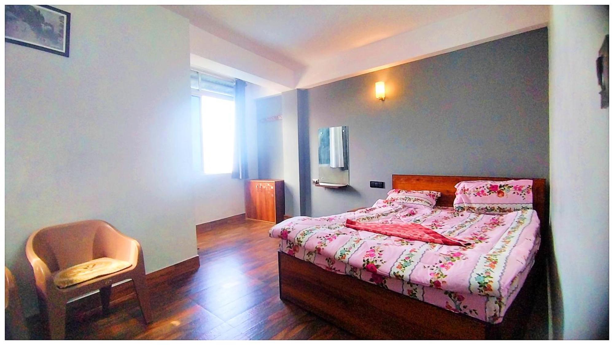Hotel Premium Pitstop Near Railway Station Best Hotel In Darjeeling Дарджилинг Экстерьер фото